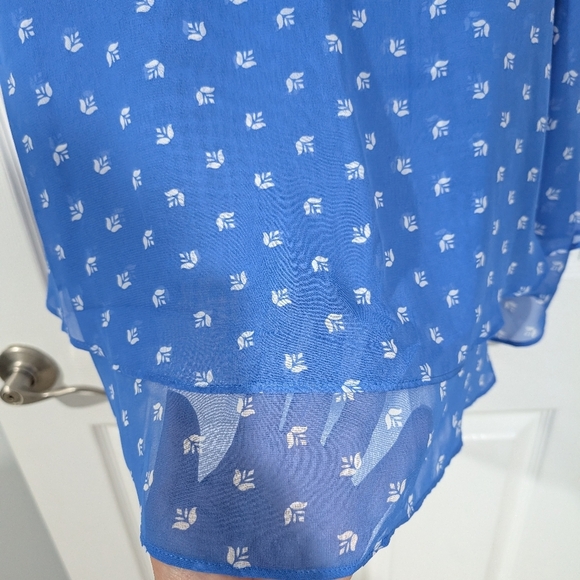 Lane Bryant Small Blue Tulip Swing Double-Layer Chiffon Tank in Size 20 - Picture 7 of 9